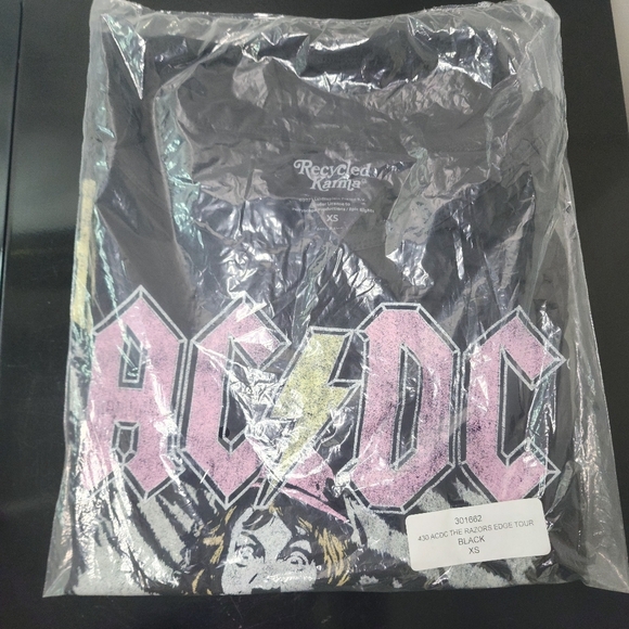 New Recycled Karma AC/DC The Razors Edge Tour Cold Shoulder Tee - Picture 5 of 7